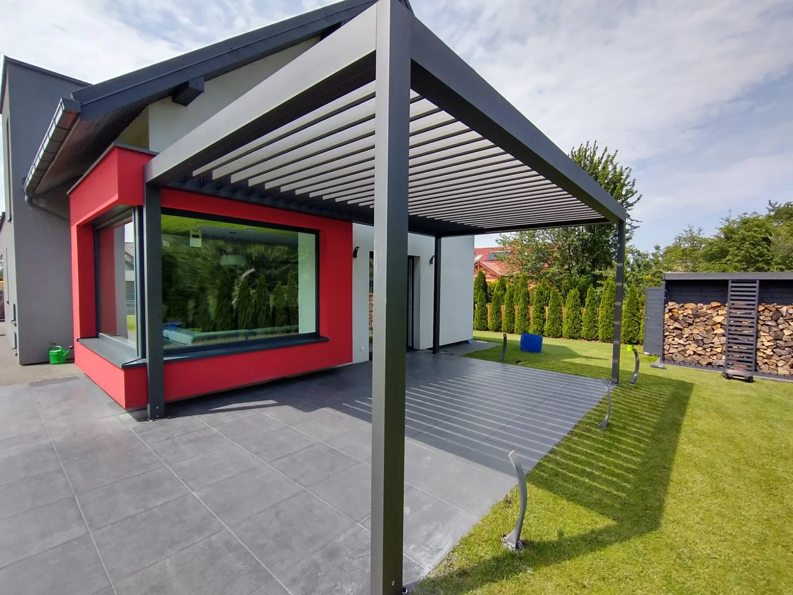 realizacja - pergola aluminiowa z ruchomym dachem - tarnowskie góry, tychy, zabrze, ruda śląska, katowice, rybnik, jastrzębie zdrój