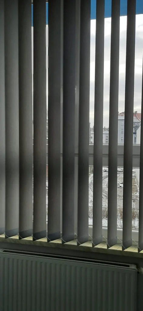 Rolety i żaluzje wewnętrzne